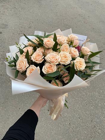 Букет Кремовые розы Латте в Усогорске